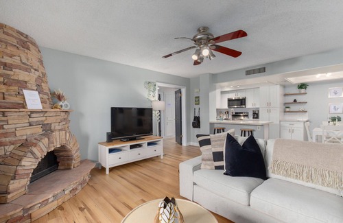 North Mountain Condo | Pickleball, Pools, Internet, Free Parking Paradisen