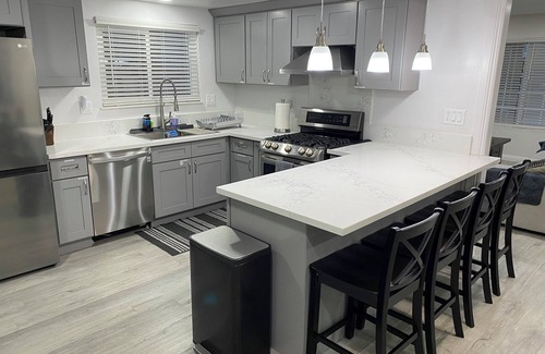 Montclair House | PickleballShopsFoodies 5Bedrms 2Washers 3Dryers