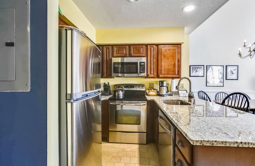 Killington Condo | Pico F305 Ski right to the lifts at Pico Vaulted ceilings Light and Bright. (please note this unit has NO AIR CONDITIONING)