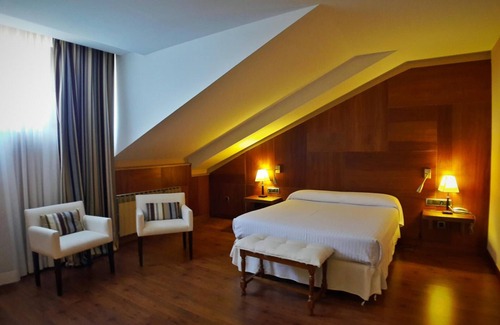 Arenas de Cabrales Hotel | Picos de Europa