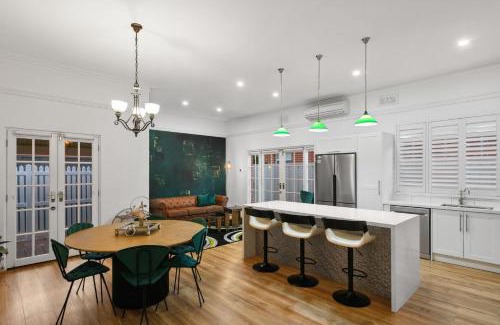 Inglewood House | Picture Perfect Create timeless treasures