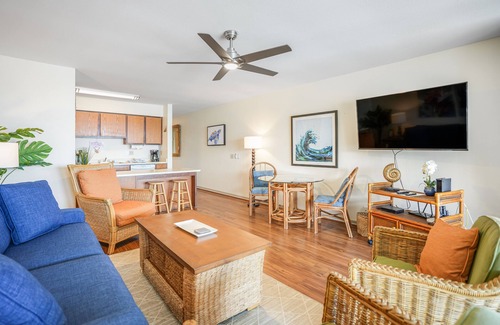 Wailua House Lots Condo | "Picture Perfect: Oceanfront Gem on the Top Floor at Wailua Bay View!"