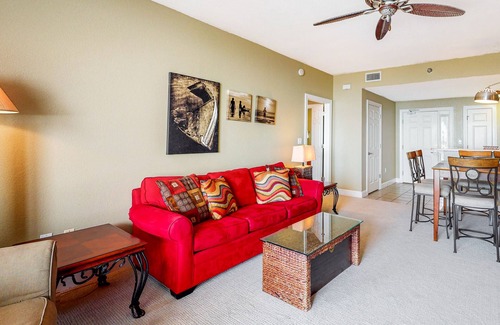 Pensacola Beach Condo | Picture-perfect Gulf-front condo with lagoon pool, hot tub - walk to beach
