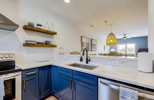 Villages of Five Points Condo | Picturesque Condo w/stunning balcony views, shared pool, dog friendly