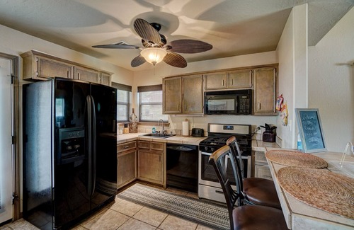 Medicine Park House | Picturesque Mountain View near Fort Sill