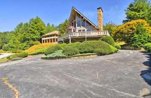 Sky Valley House | Picturesque Sky Haus Sanctuary with Mountain Views