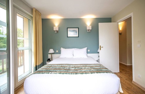 Connelles Resort | Picturesque town of Connelles nearby