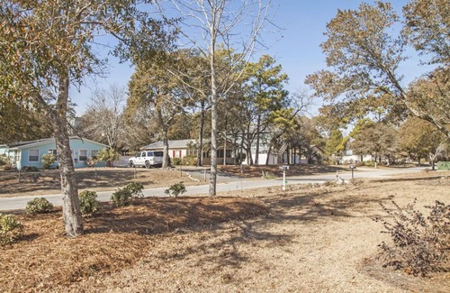 Tranquil Harbour House | Piddle Estates: Dog-Friendly Home with Fenced Yard