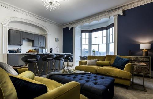 Tenby Apartment | Pieces of Eight - 2 Bedroom Apartment - Tenby - (Windsor House)