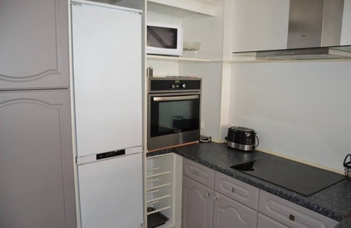 Saintes Apartment | ❀ Pied à terre ❀ Town center/Air conditioning/Parking