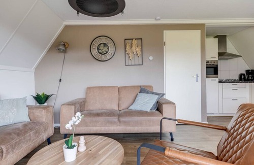 Zwiggelte House | Pied Flycatcher I Elegant Chalet with Cozy Outside Area