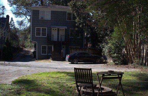 Piedmont Heights Apartment | Piedmont Park Garden Charmer, Cozy and Quiet.