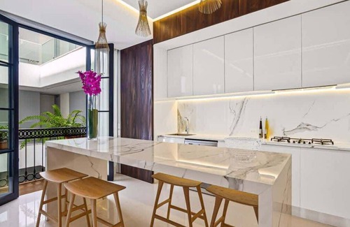 Romantic Zone Condo | PIER 57 - 410 | 2BR Luxury Condo in Romantic Zone