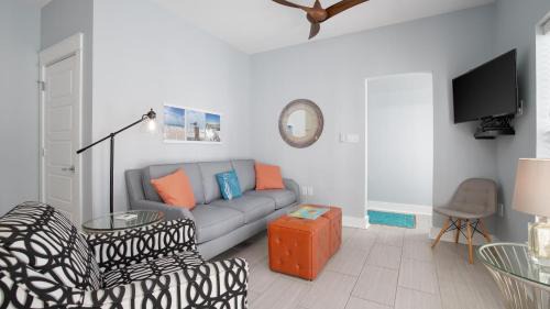 Crystal Beach House | Pier DestinY 66 Pompano Street