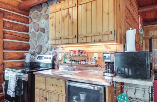 Park Falls Cabin | Pier & Lake-View Patio: Wisconsin Northwoods Cabin