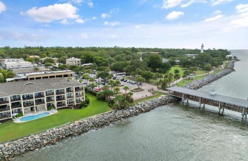 Saint Simons Island House | Pier Pointe #305 - 100 Floyd Street, Unit 305