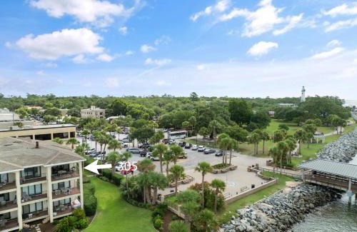 Saint Simons Island House | Pier Pointe #305 - 100 Floyd Street, Unit 305