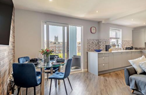 Cromer Apartment | Pier Views