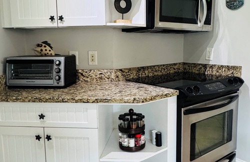 Tybee Island Apartment | Pier Walk On 15th