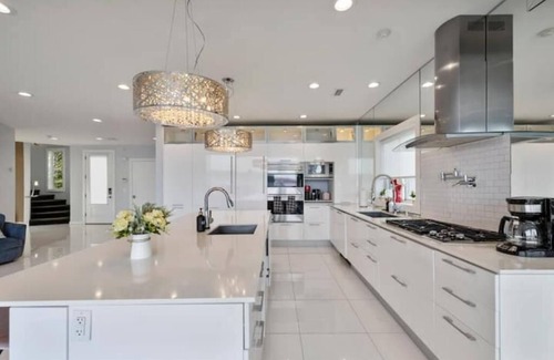 Town of Orangetown House | Piermont Waterfront Villa! Sleeps up to 16 adults Luxuriously and In Style