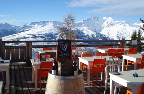 Arc-1800 Apartment | Pierra Menta Residence sleeps 4 With Easy Access To Ski Lifts