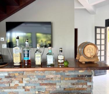 Le Francois Apartment | Pierre de Lune - Vue sur Piscine et Jardin