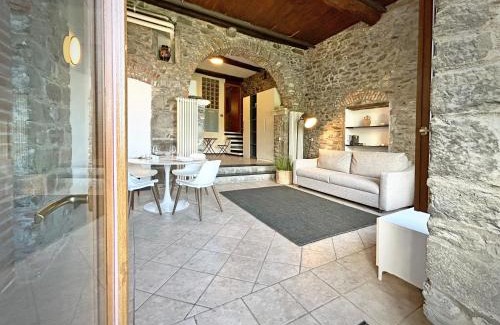 Corniglia Apartment | Pietra Azzurra, Newly Renovated