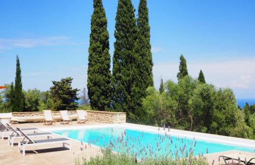 Korithi Villa | Pietra Bianca