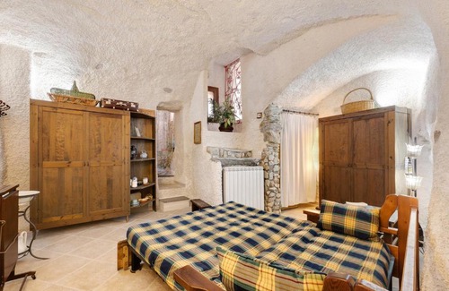 Vezzi Portio Apartment | Pietra Romantica