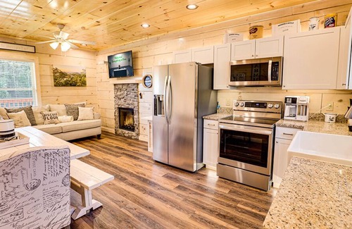Sevierville Cabin | Pigeon Forge - Majestic Waters - 2 Bedroom - Sleeps 8