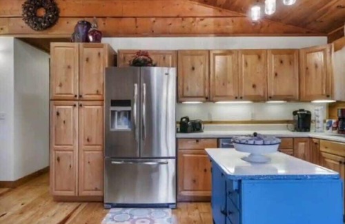 Crossville Cabin | Pigeon Ridge cabin/Cumberland State Park 2B/2B