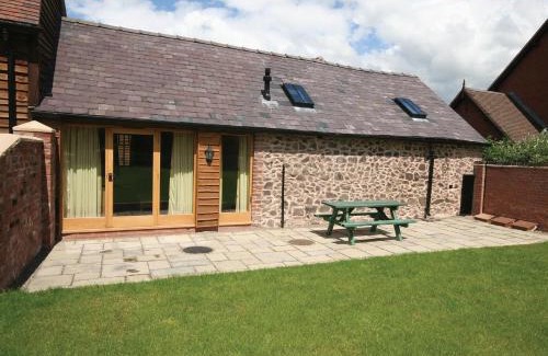 Pontesbury House | Piglets Place - E4300