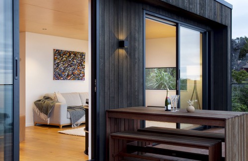 New Lynn House | Piha House with Breathtaking Views