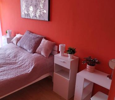 Pacsirtatelep Apartment | Pihenő Zug Apartman