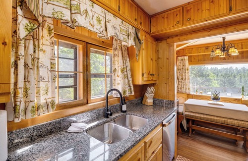 Divide Cottage | Pike National Forest Access: Secluded Divide Cabin