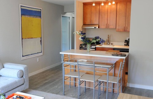 Downtown Seattle Condo | Pike Place , Convention Center, Cap Hill, Walk