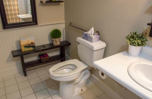Commercial Street Hotel | Pilgrim House