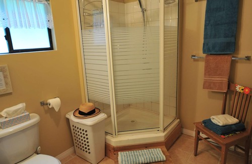Courtenay Cabin | Pilgrims Seaside Cabin