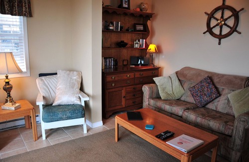 Courtenay Cabin | Pilgrims Seaside Cabin
