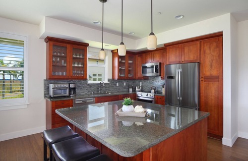 Poipu House | Pili Mai 3L Newly Upgraded 3 Bedroom Suite in Poipu - AC, Pool & Fitness Center