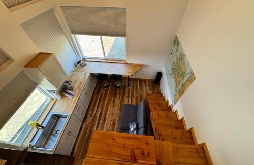 Houston Bed & Breakfast | Pilot Lodge - Beautiful Lofted Tiny House