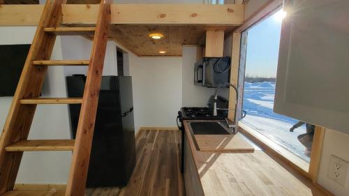 Big Lake Apartment | Pilot Lodge - Big Lake Tiny House Cabin