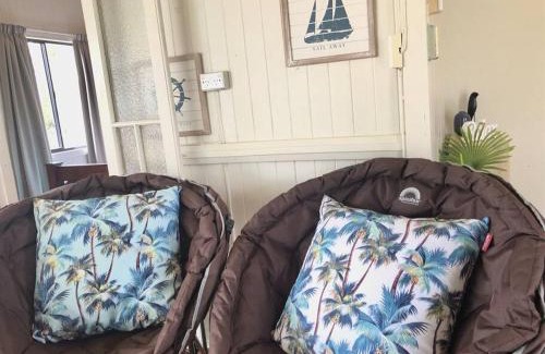Wongaling Beach House | Pina Colada on the Beach - Beachfront - 2 Bedroom