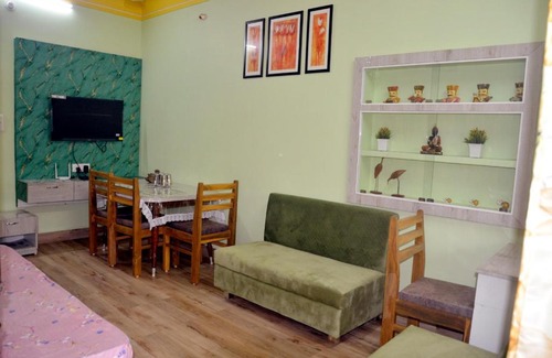 Ujjain Apartment | Pinakin Homestay