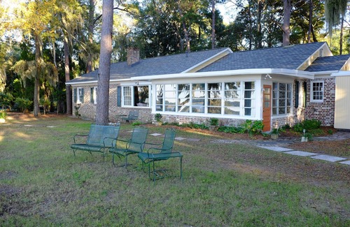 Pigeon Point House | Pinckney Home Place - Your Waterfront Home Away from Home