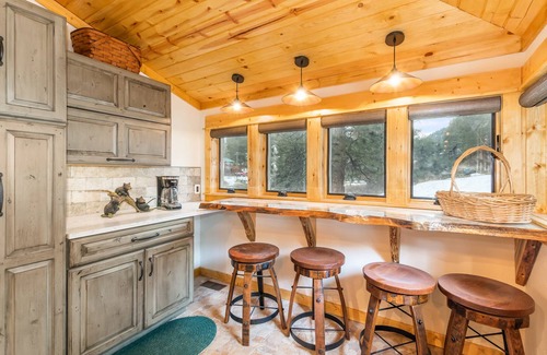Glen Haven Cabin | Pine Brook – Peaceful, Renovated Cabin in Glen Haven, Monthly Long-Term Rental