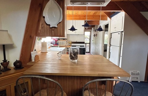 Green Valley Lake Cabin | Pine cone cabin/150 feet from the lake