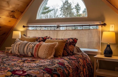Alder Creek Cabin | Pine Cone Cabin, Amazing Hiking Trails Close By!