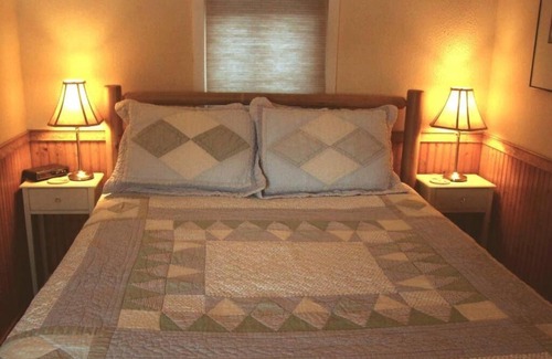 Plattsburgh House | Pine Cottage at Heron Ledge