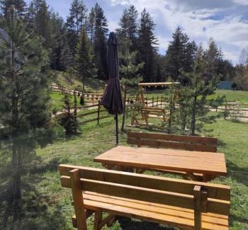 Zabljak Ski Chalet | Pine forest-White